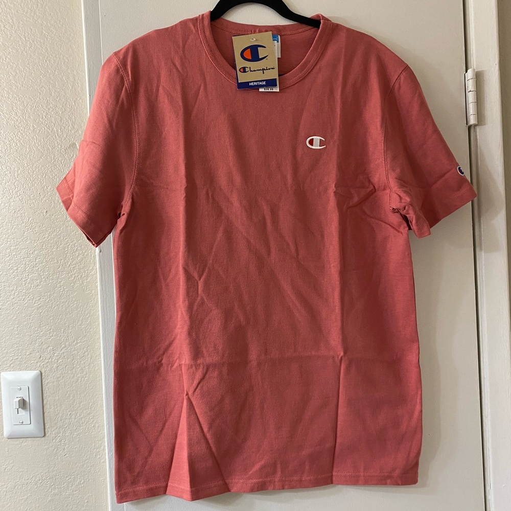 Men’s basic Champion tee